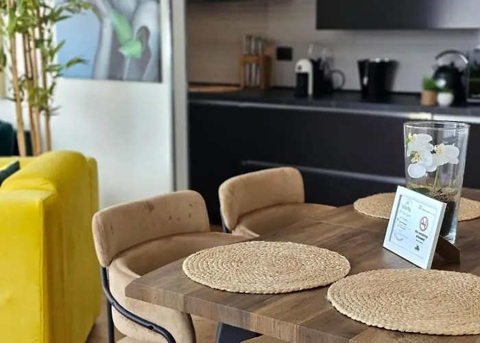 Apartman Parkside - Air Albania View