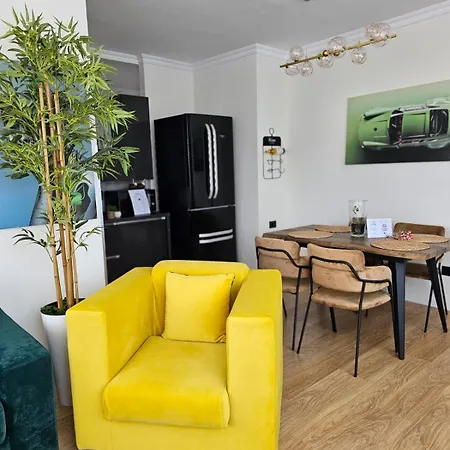 Apartman Parkside - Air Albania View