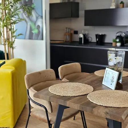 Apartman Parkside - Air Albania View